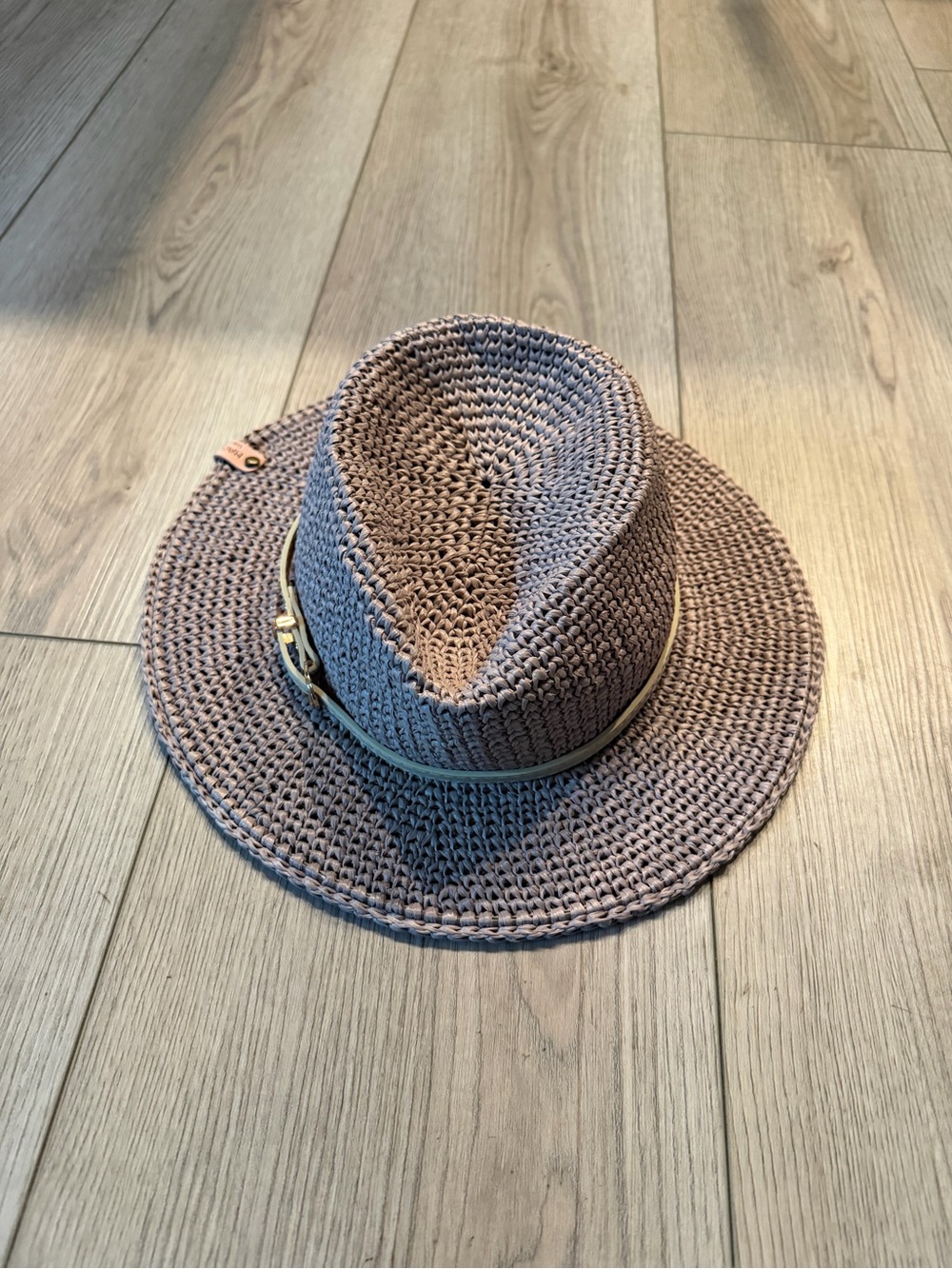 HANDMADE WOMENS STRAW WOVEN FEDORA HAT, SIZE SMALL, TAUPE